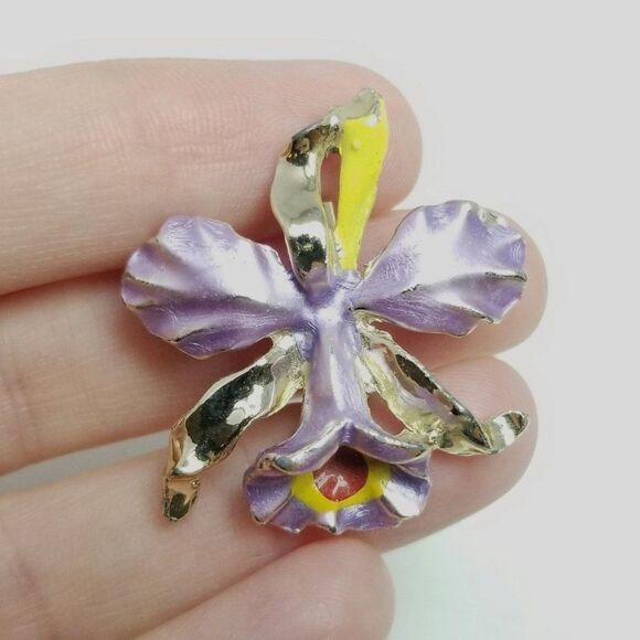Vintage Pastel Purple and Yellow Iris or Orchid Shape Brooch Colorful Flower Pin - Picture 1 of 6